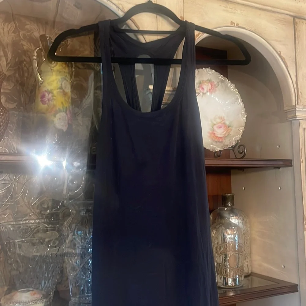 Lululemon - Picture 1 of 3